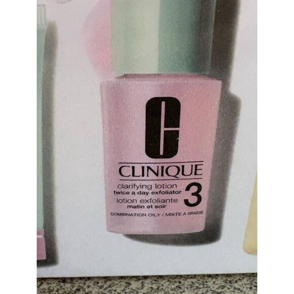 Clinique 3-Step Skin Care System Type 3 Combination Oily to Oily Skin 3pc Set - Picture 4 of 7